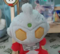 小阿七坐椅子